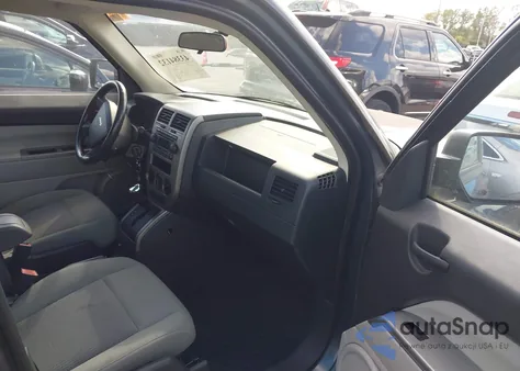 2007 Jeep Patriot Sport z USA, uszkodzony, nr VIN 1J8FF28W17D352321